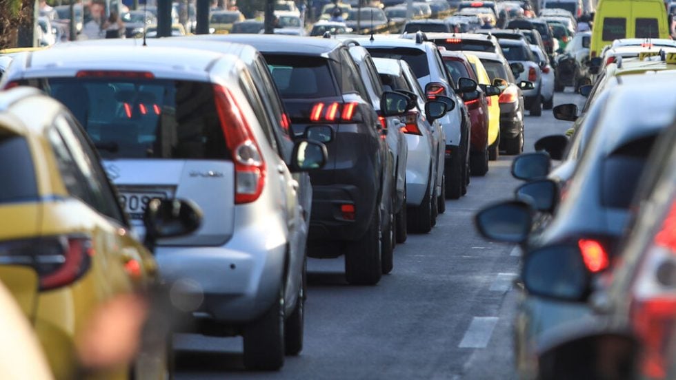 Η Αθήνα 3η πιο αγχωτική πόλη για οδήγηση στην Ευρώπη - Οι Έλληνες περνούν 143 ώρες τον χρόνο μποτιλιαρισμένοι